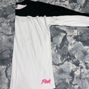 PINK Victoria’s Secret long sleeve tee